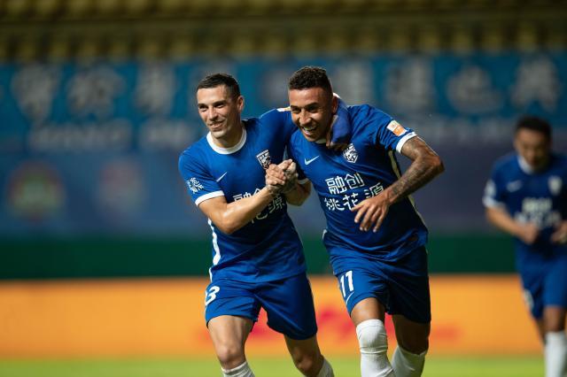 开云体育-中超冠军争夺战神同步 泰山只获两小时榜首体验卡